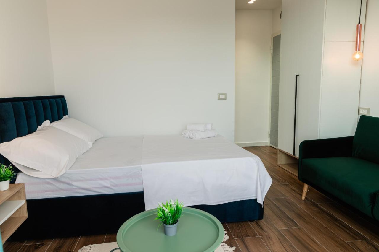 Prime Location Studio In Tiranë Ngoại thất bức ảnh