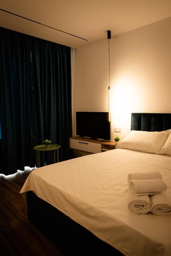 Prime Location Studio In Tiranë Ngoại thất bức ảnh